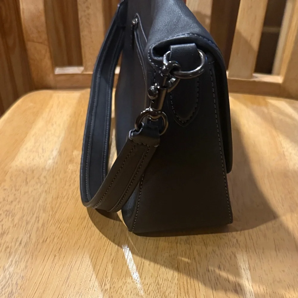 Coach Black Leather Tabby Shoulder Bag with Signature 'C' Hardware - Picture 8 of 10